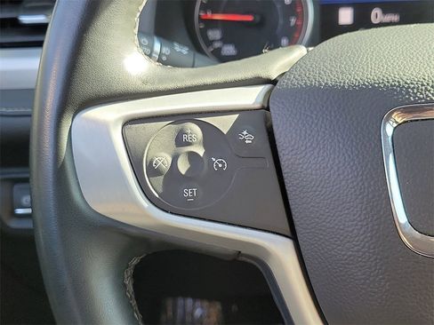 Used 2023 GMC Acadia SLT image 4