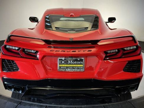Used 2024 Chevrolet Corvette Stingray Premium Cpe w/ Z51 Performance Package RWD image 24