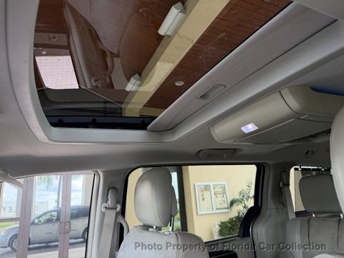 Used 2013 Chrysler Town & Country Limited w/ Luxury Group FWD image 64