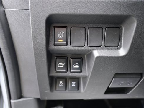 Used 2024 Nissan Frontier PRO-4X w/ Technology Package image 25