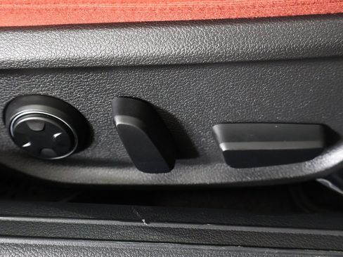 Used 2023 Genesis G70 2.0T w/ Sport Prestige Package image 37