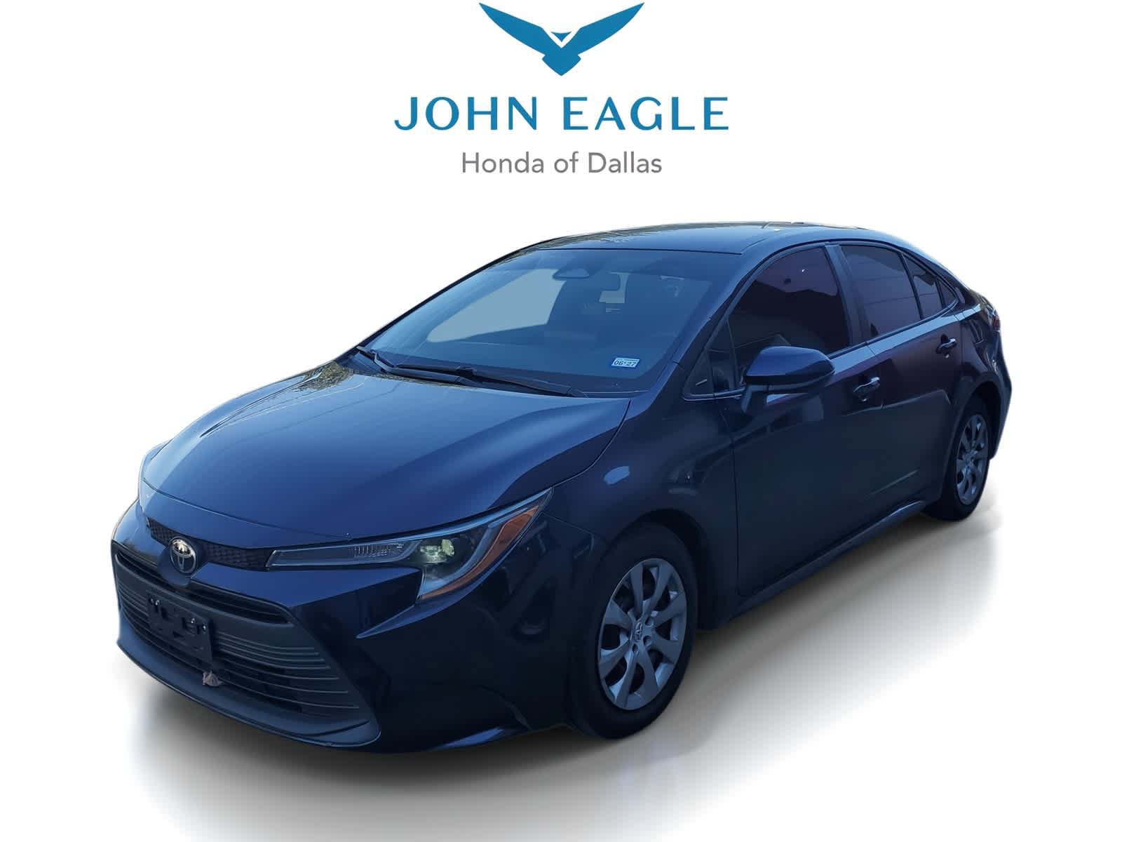 Used 2025 Toyota Corolla LE FWD image 1