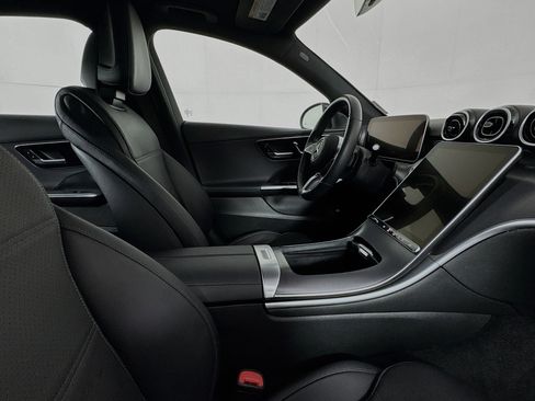 Used 2024 Mercedes-Benz C 300 Sedan image 27