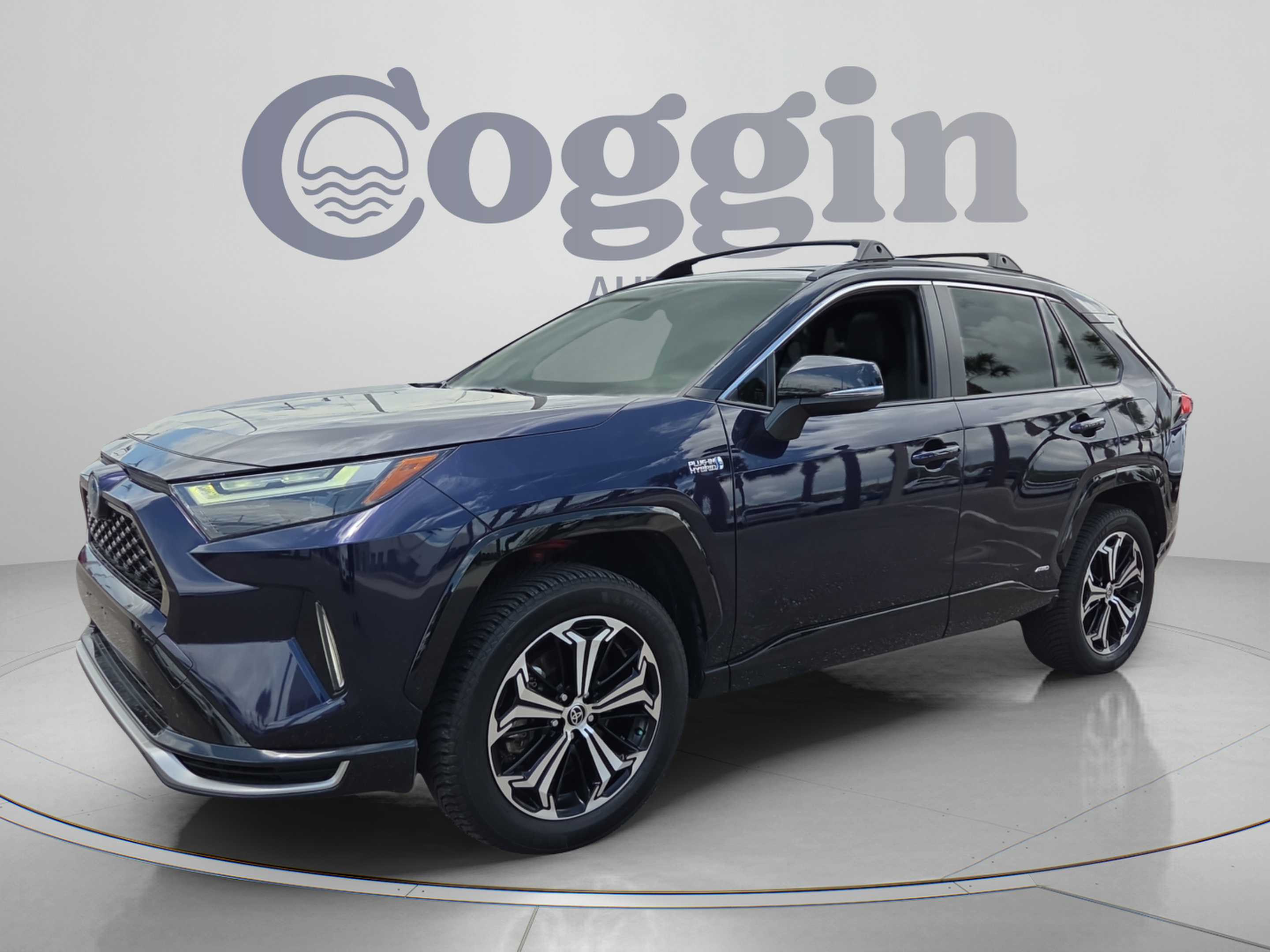 Used 2022 Toyota RAV4 XSE w/ Weather Package AWD/4WD image 1