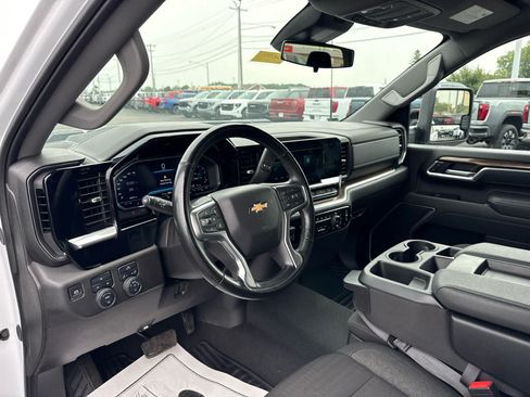 Certified 2025 Chevrolet Silverado 2500 LT w/ Convenience Package AWD/4WD image 13