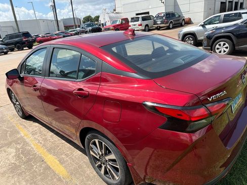 Used 2025 Nissan Versa SV w/ Trunk Package FWD image 4