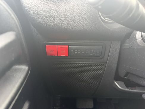 Used 2016 Jeep Wrangler Unlimited Rubicon image 24