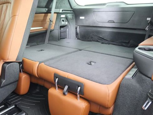 Used 2022 BMW X7 xDrive40i w/ M Sport Package image 19