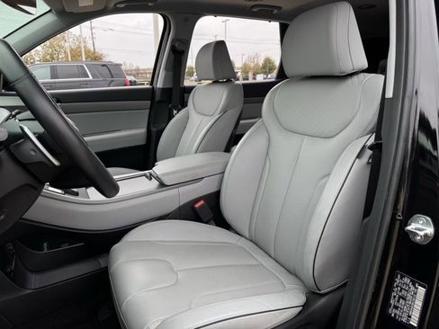 Used 2024 Hyundai Palisade SEL w/ Premium Package image 25