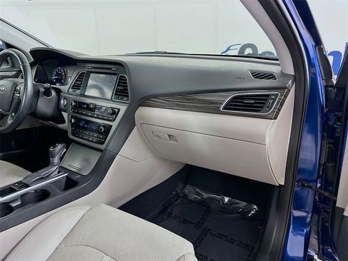 Used 2015 Hyundai Sonata Limited w/ Option Group 05 image 35