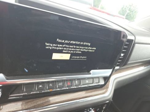 Used 2024 GMC Sierra 1500 Elevation AWD/4WD image 11