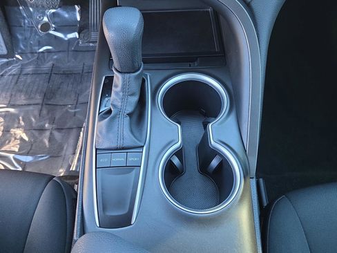 Used 2024 Toyota Camry LE image 21