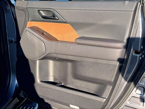 Used 2024 Lexus GX 550 image 22