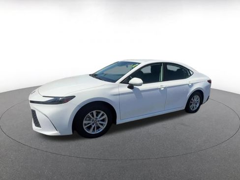 Used 2026 Toyota Camry LE FWD image 8