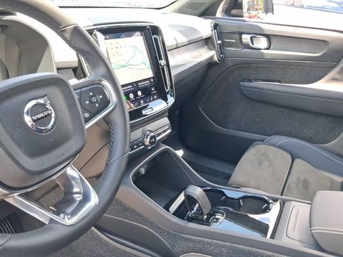 Certified 2023 Volvo C40 P8 Recharge Ultimate w/ Protection Package Premier AWD/4WD image 24