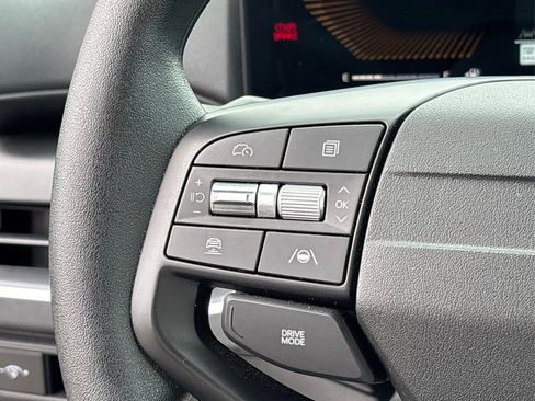 Used 2025 Kia K4 LXS image 24