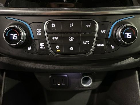 Used 2023 Chevrolet Traverse LT w/ LPO, Floor Liner Package image 30