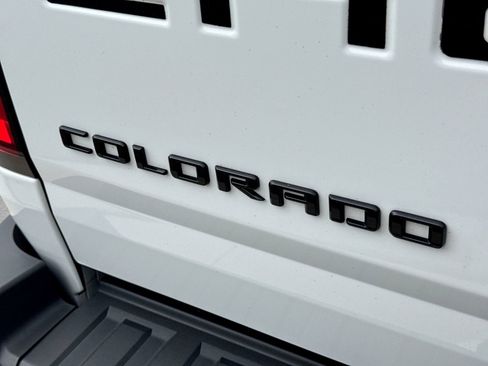 Used 2022 Chevrolet Colorado ZR2 w/ ZR2 Dusk Special Edition AWD/4WD image 15