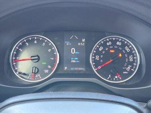 Used 2021 Toyota RAV4 XLE w/ Convenience Package FWD image 9