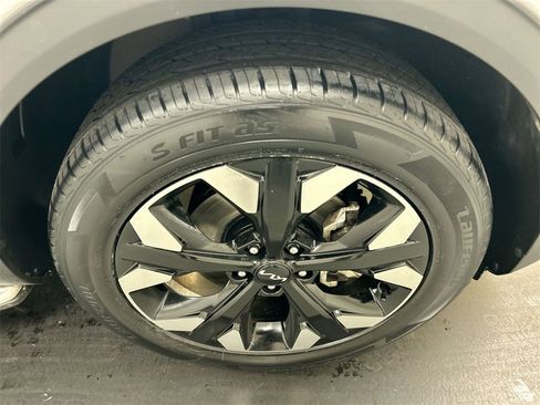Certified 2023 Kia Sportage X-Line w/ X-Line Premium Package image 8