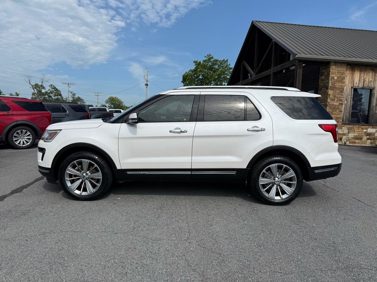 Used 2018 Ford Explorer Limited w/ Equipment Group 301A AWD/4WD image 3