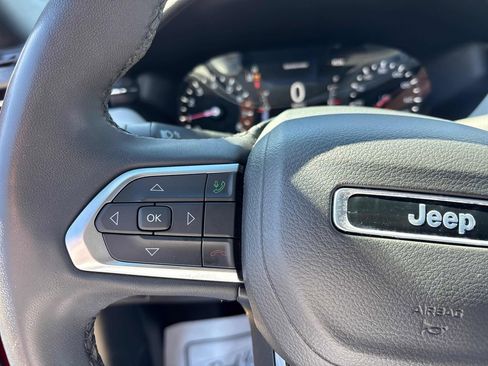 Used 2024 Jeep Compass Limited image 16