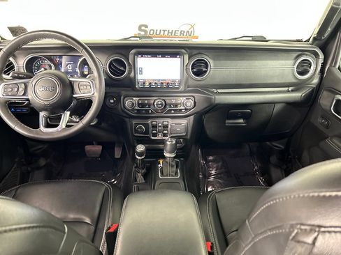 Used 2023 Jeep Wrangler Unlimited Sahara w/ Cold Weather Group AWD/4WD image 19