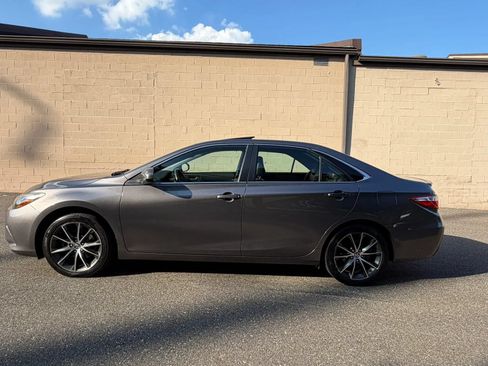 Used 2017 Toyota Camry XSE FWD image 4
