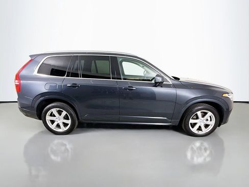 Used 2021 Volvo XC90 T6 Momentum image 8