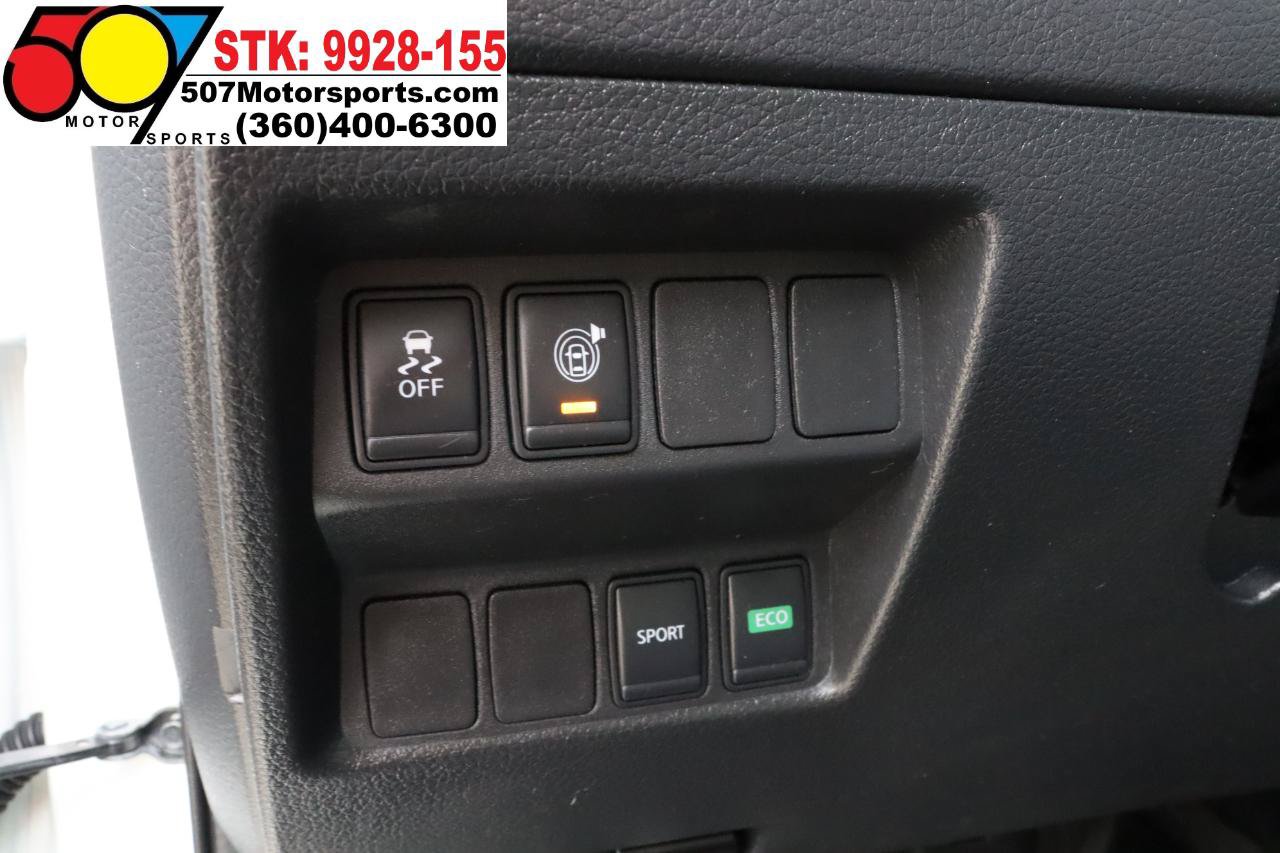 Used 2017 Nissan Rogue SV FWD image 14