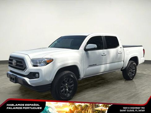 Used 2023 Toyota Tacoma SR5 w/ Technology Package RWD image 2