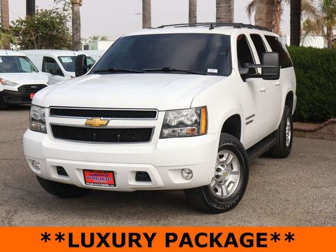 Used 2013 Chevrolet Suburban 2500 LT AWD/4WD image 4