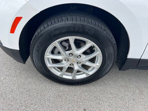 Used 2024 Chevrolet Equinox LT AWD/4WD image 13