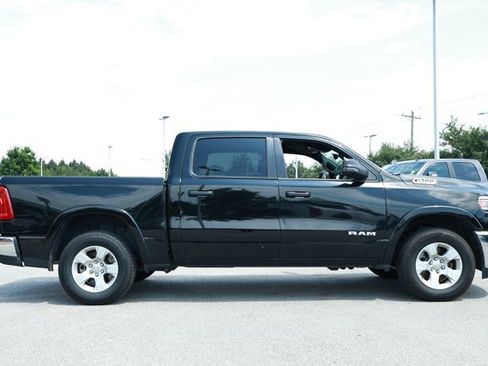 Used 2025 RAM 1500 Big Horn AWD/4WD image 4
