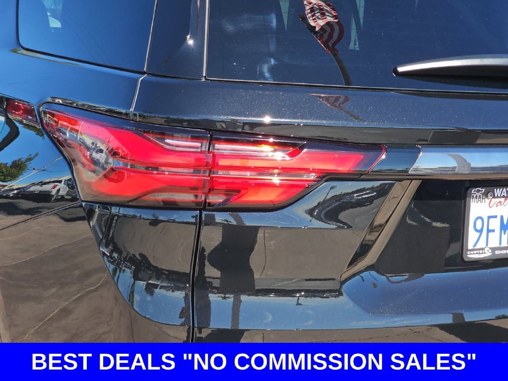 Used 2023 Chevrolet Traverse Premier w/ Redline Edition AWD/4WD image 43