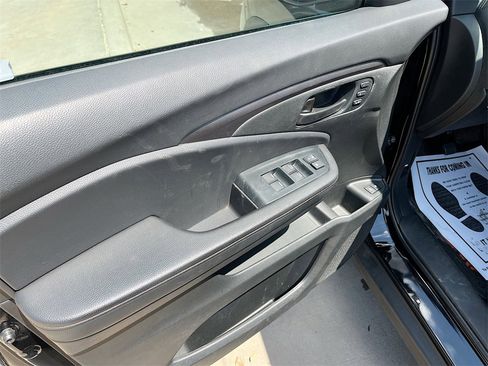 Used 2023 Honda Passport TrailSport image 18