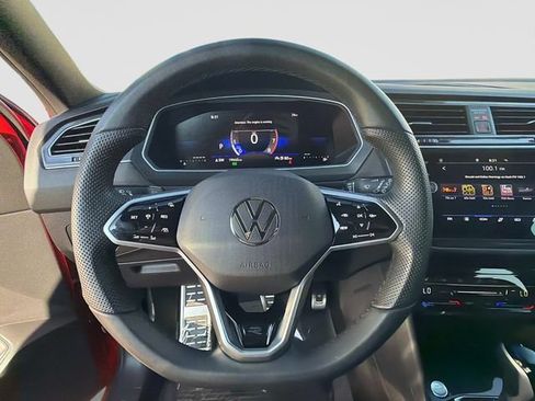 Used 2024 Volkswagen Tiguan SE R-Line w/ MDO Package, Three-Row FWD image 24