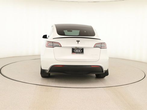 Used 2023 Tesla Model Y Long Range image 5