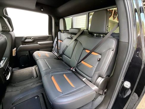 Used 2025 GMC Sierra 2500 AT4 w/ AT4 Premium Plus Package AWD/4WD image 14