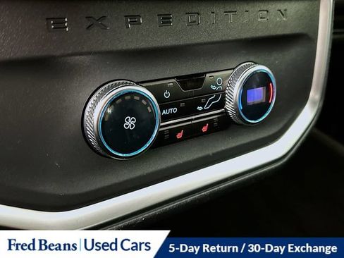 Used 2025 Ford Expedition Tremor AWD/4WD image 34