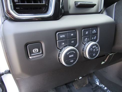 Used 2025 GMC Sierra 2500 Denali w/ Denali Reserve Package AWD/4WD image 19