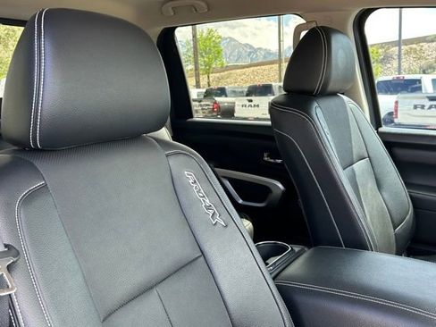Used 2018 Nissan Titan PRO-4X w/ Pro-4x Convenience Package image 14