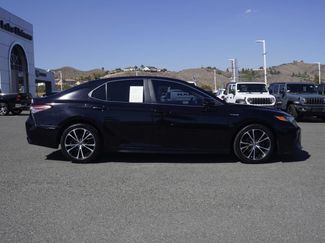 Used 2019 Toyota Camry SE FWD video 3