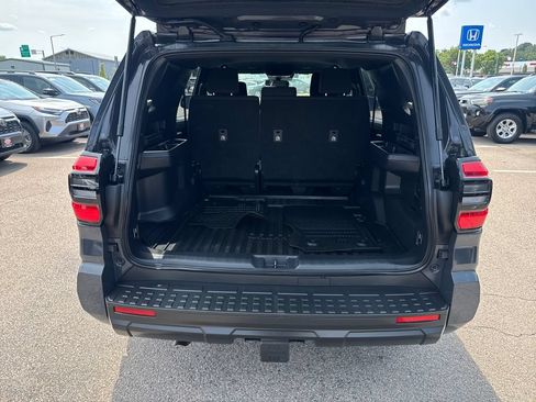 Used 2025 Toyota 4Runner SR5 AWD/4WD image 7
