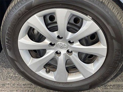 Certified 2021 Toyota Corolla LE image 11