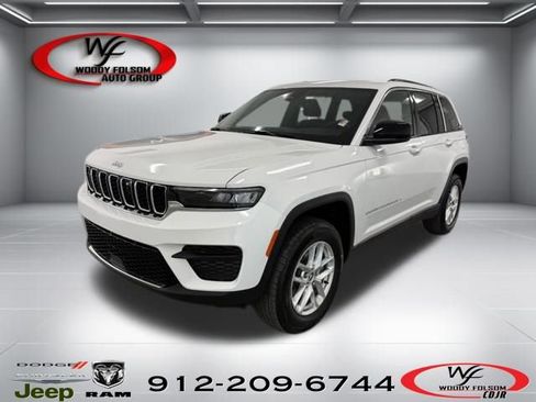 New 2026 Jeep Grand Cherokee Laredo image 1