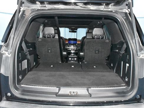 Used 2019 Lincoln Navigator Reserve AWD/4WD image 32