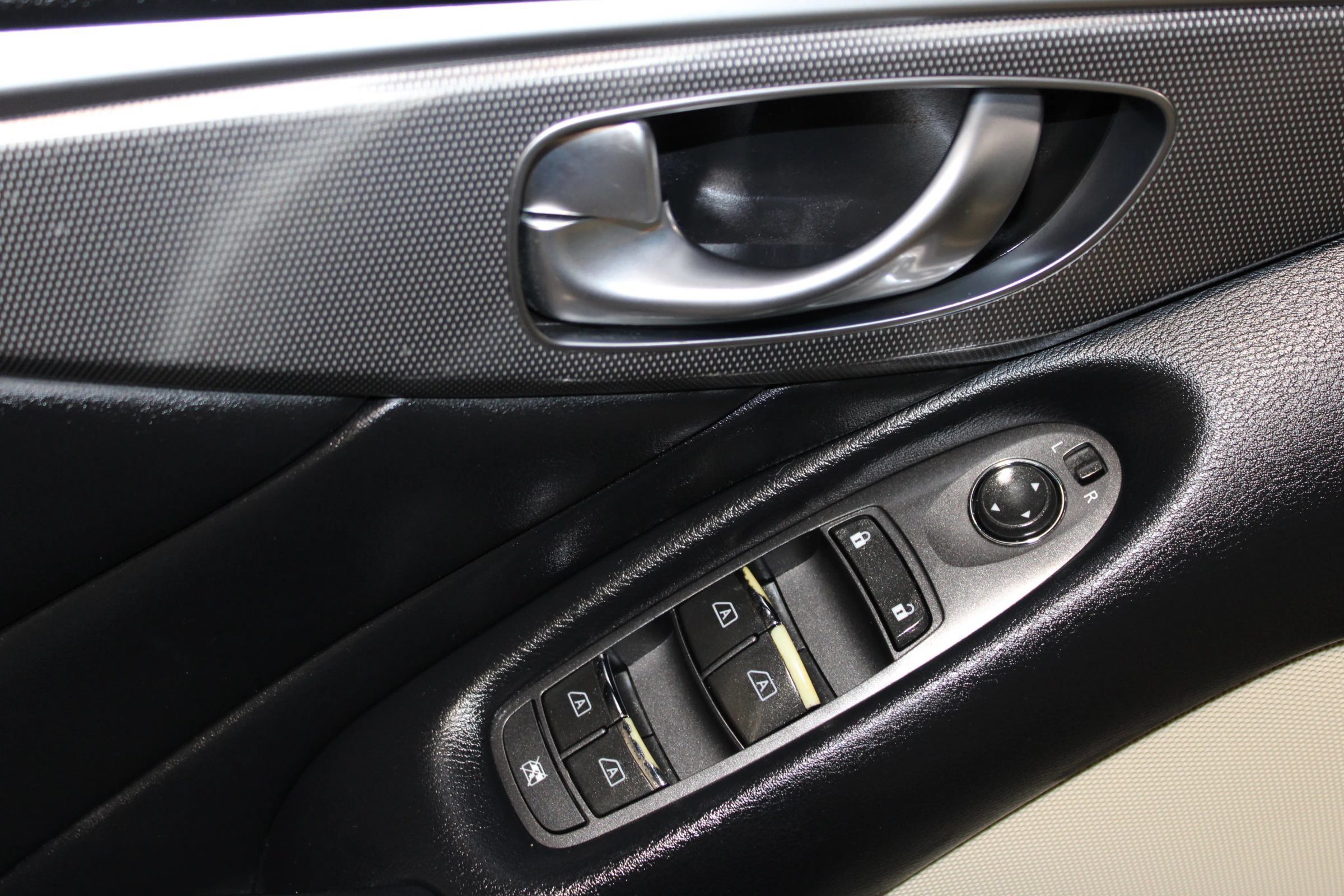 Used 2014 INFINITI Q50 Premium w/ Navigation Package AWD/4WD image 10