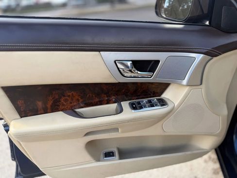 Used 2012 Jaguar XF Portfolio RWD image 9