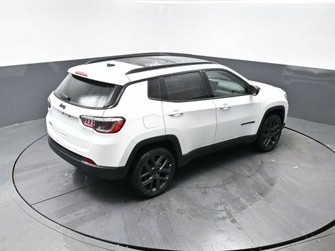 New 2026 Jeep Compass Latitude w/ Sun and Sound Group image 24